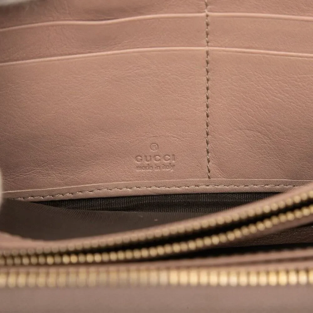 Gucci delivery duty